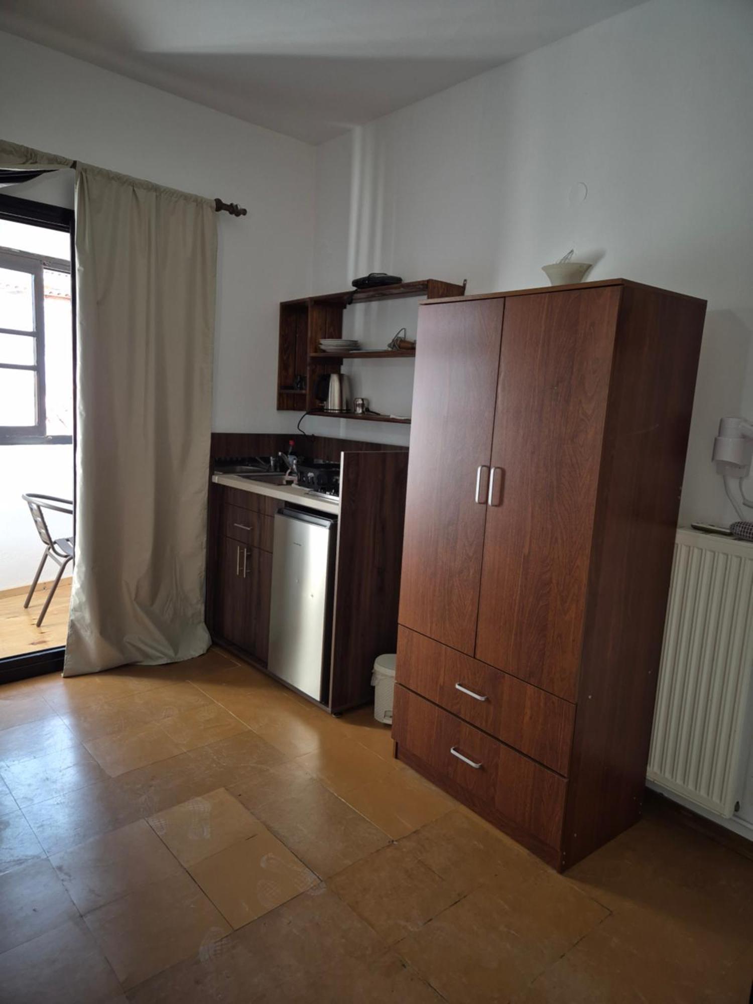 Kostas Studios Apartments - Ενοικιαζόμενα Δωμάτια Με Κουζινάκι Myrina Bagian luar foto